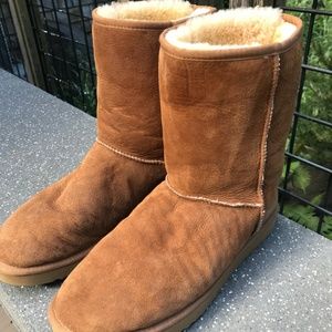 Men's UGG Classic Short Boot 5800